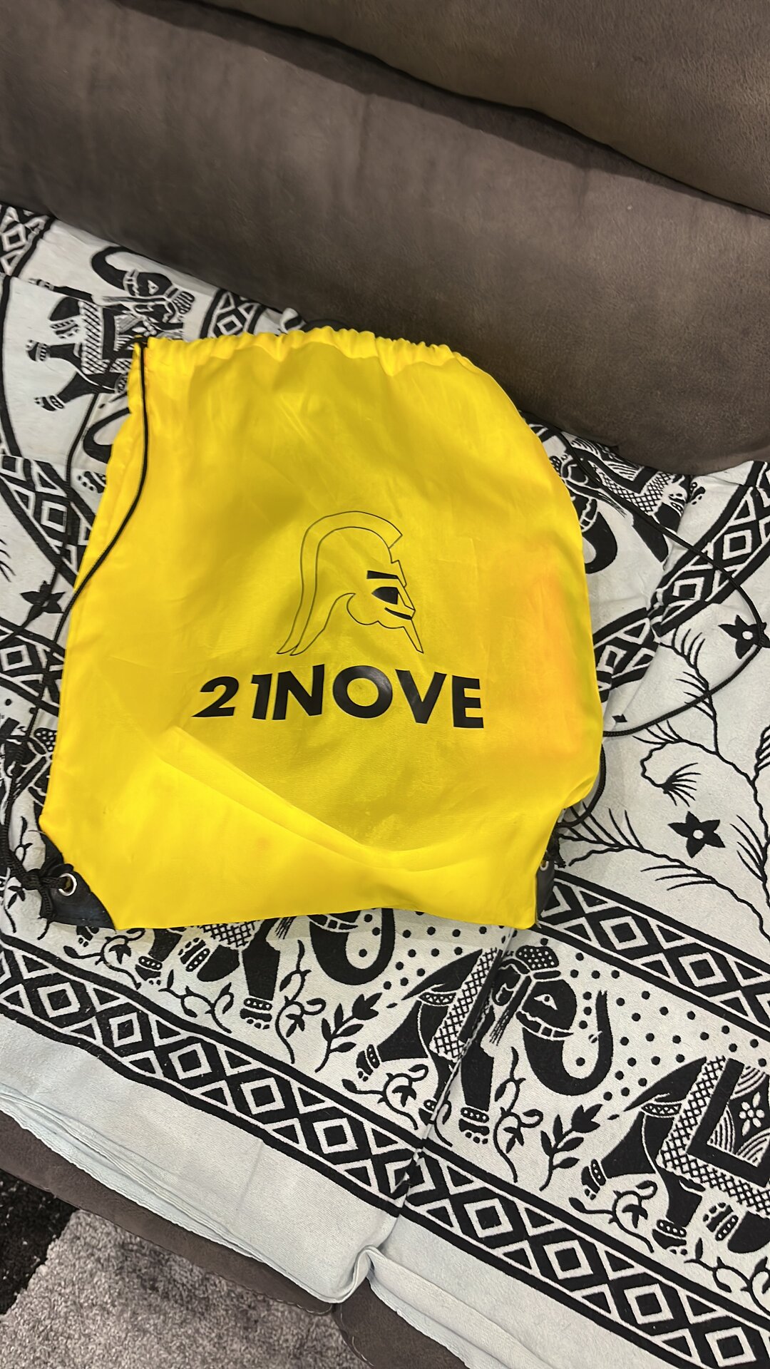 Sacca sportiva gialla 21Nove